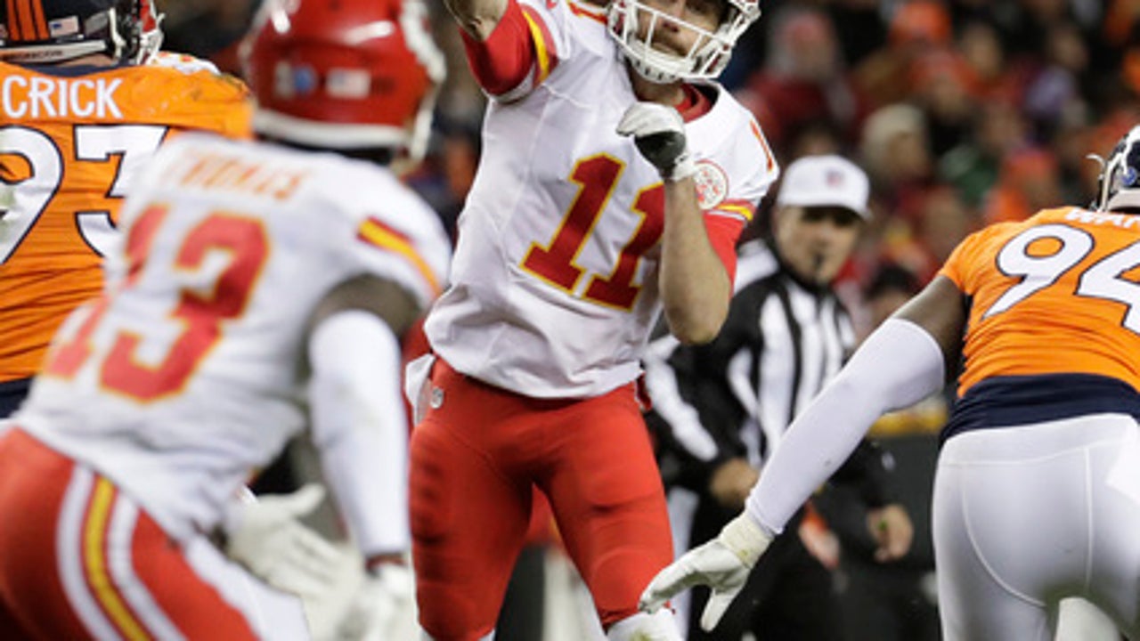 Smith goes from caretaker to playmaker in win over Broncos